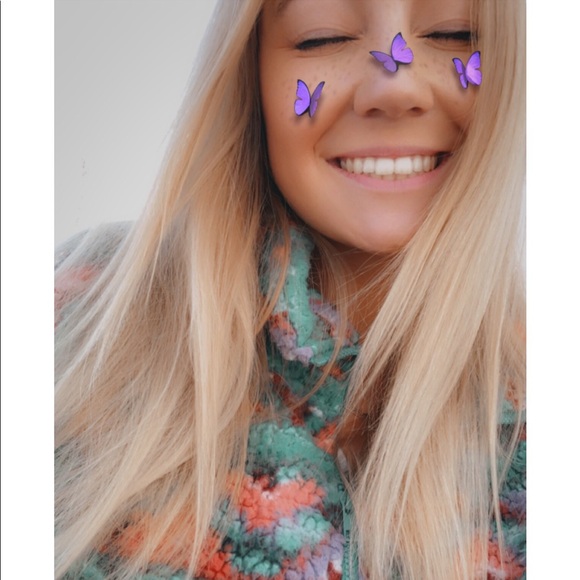 Meet your Posher, Emilyanne - Picture 2 of 11